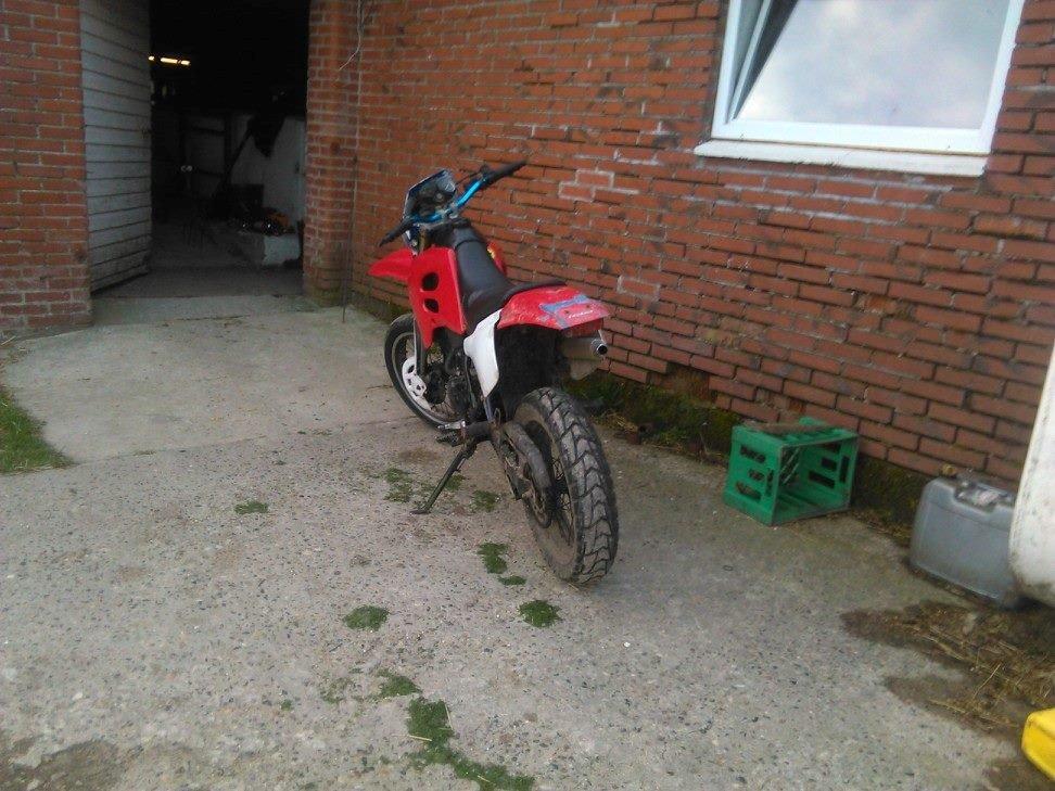 Suzuki Smx hugget op i dele billede 4