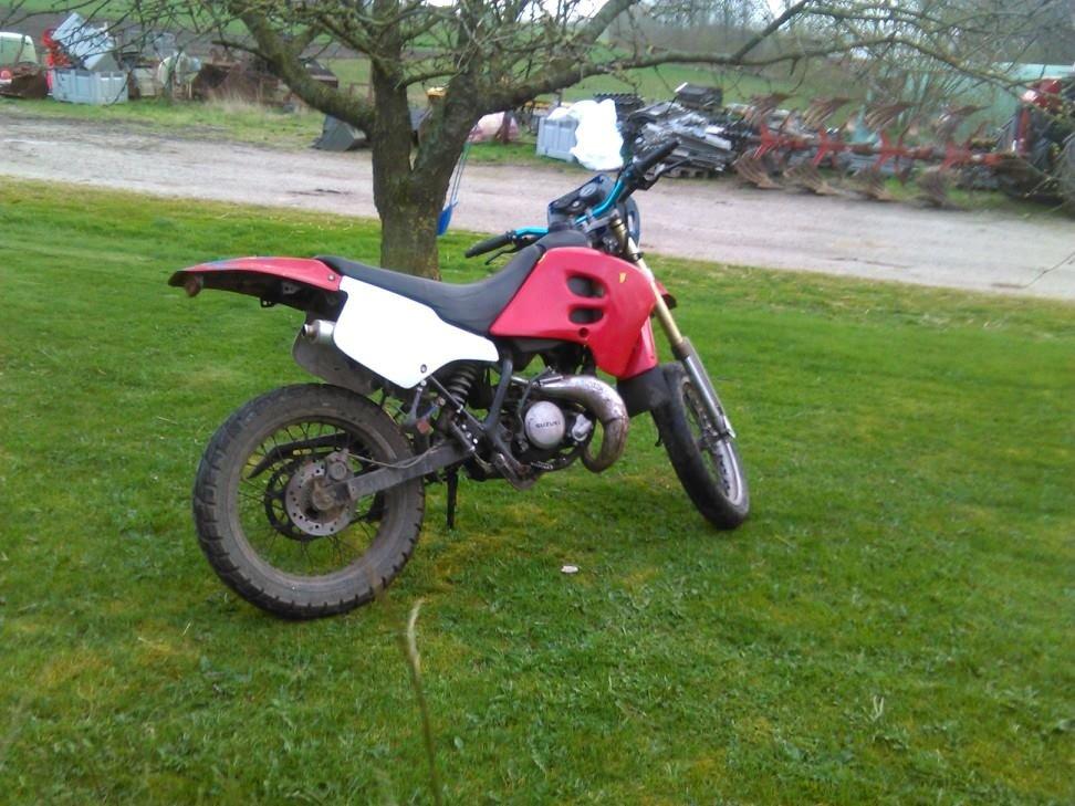 Suzuki Smx hugget op i dele billede 6