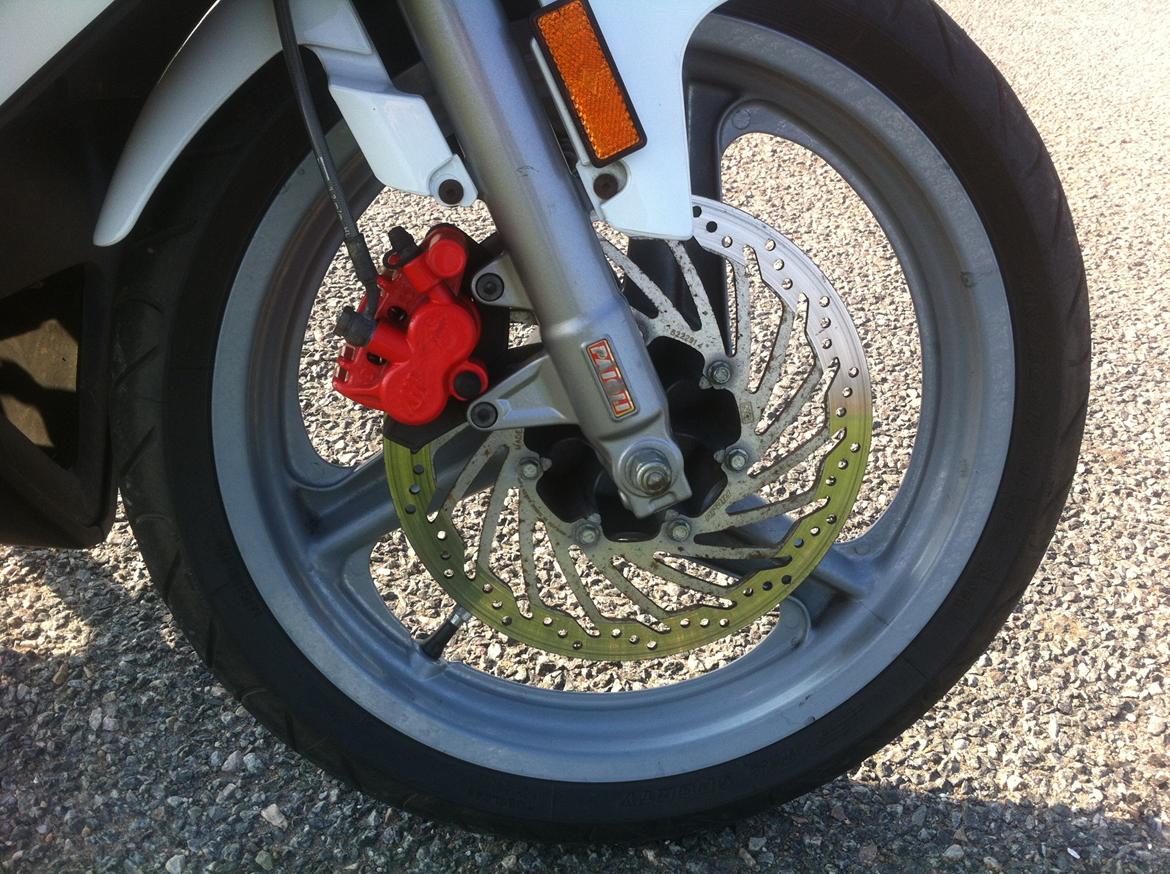 Rieju Matrix Rs2 - Ved ikke om Bremsen er blevet malet, eller om det er standart.. men det ser godt ud.. billede 14