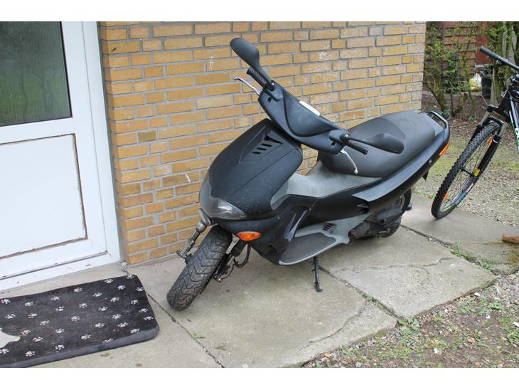 {{currentPhoto.altText}} billede {{currentPhoto.number}}