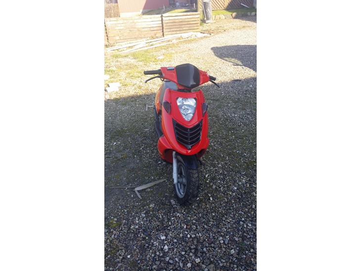 {{currentPhoto.altText}} billede {{currentPhoto.number}}