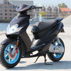 Yamaha Jog R Sport - {Stanced}