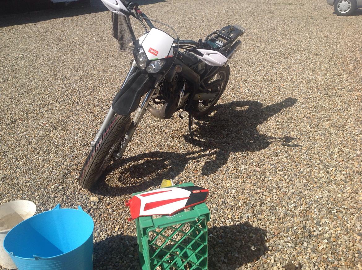 Aprilia sx50 - Er lige igang med at vaske den billede 15