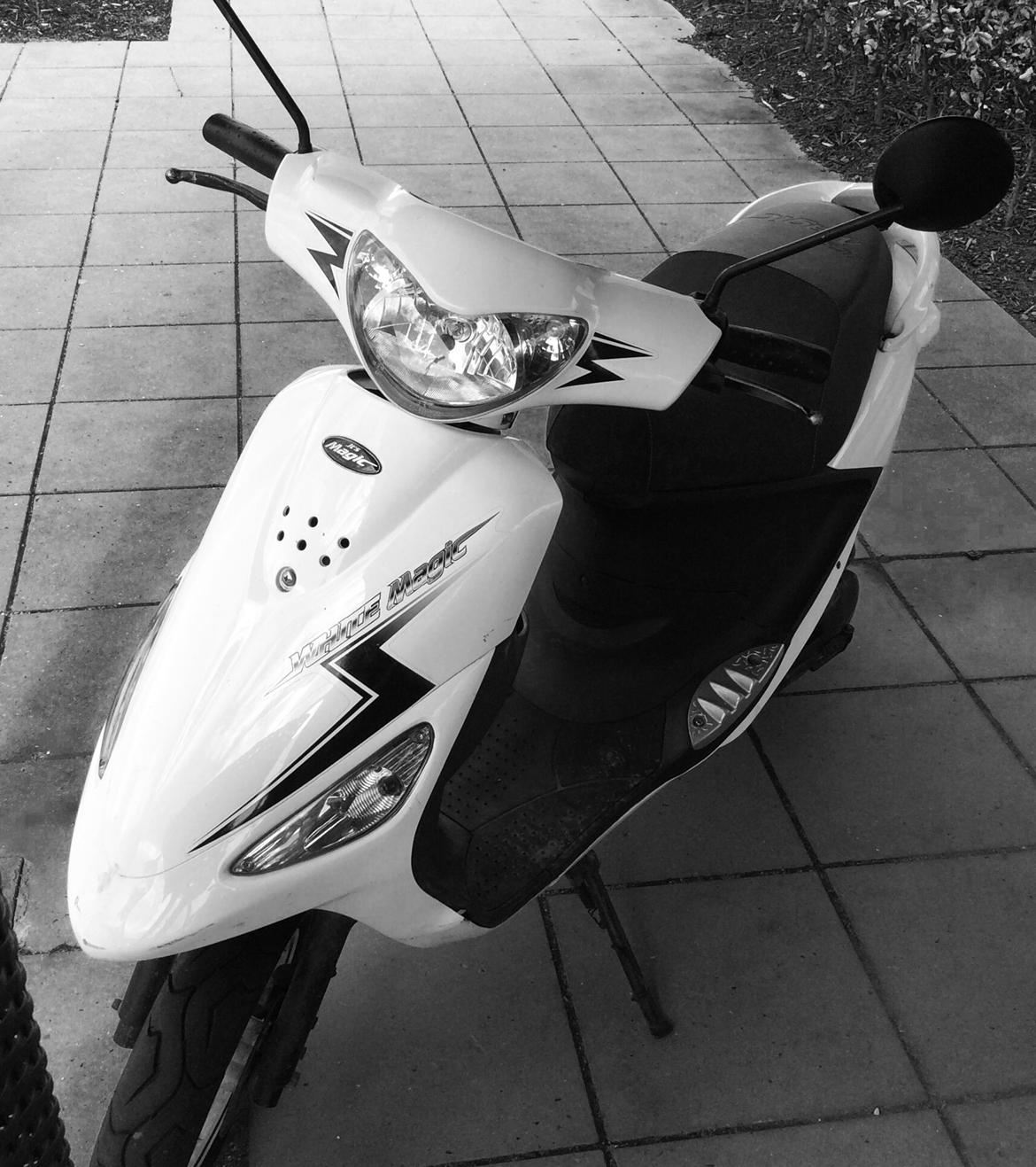 PGO Galaxy 50 (White magic) billede 22