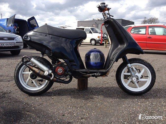 Piaggio typhoon mhr team replica  billede 1