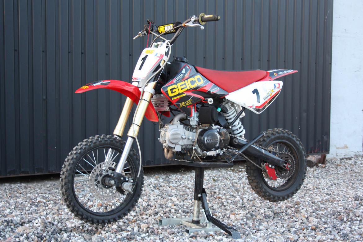 Pitstar Stomp YX 140 cc CFR 70 billede 3