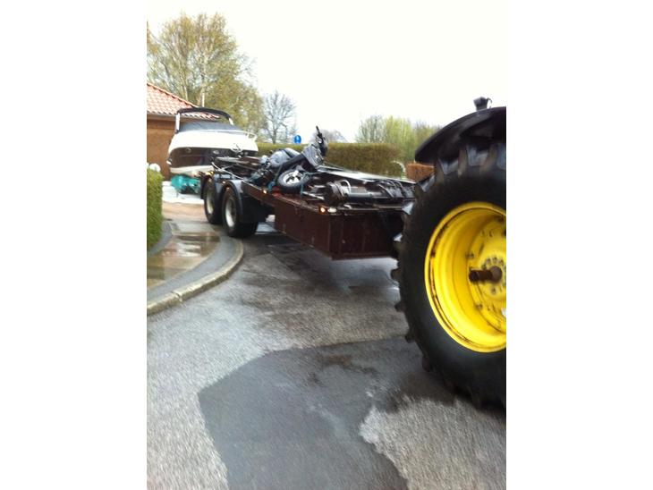 {{currentPhoto.altText}} billede {{currentPhoto.number}}