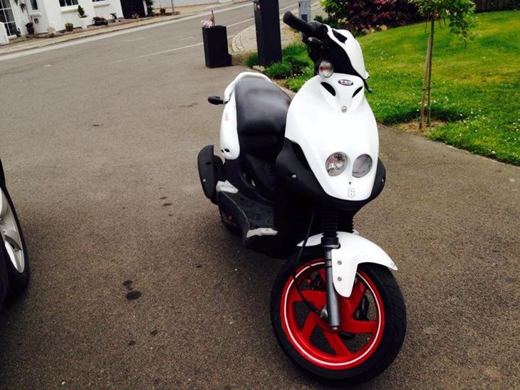 {{currentPhoto.altText}} billede {{currentPhoto.number}}