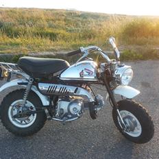 Honda Monkey Z50J