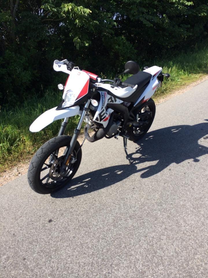 Derbi Senda DRD Extreme SM 50 [SOLGT] billede 14