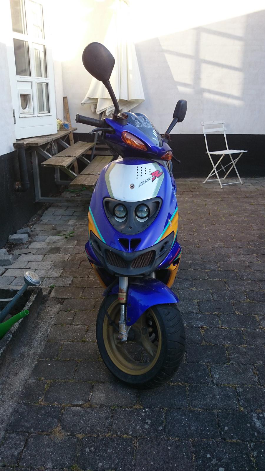 Suzuki Kantana R billede 6