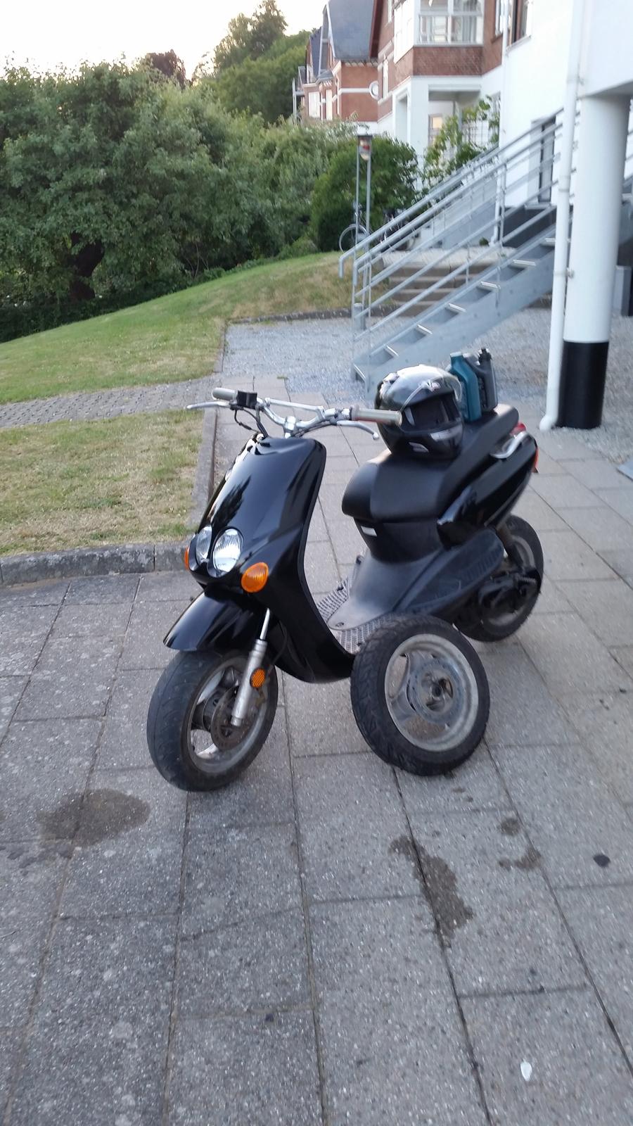 Yamaha neos billede 1