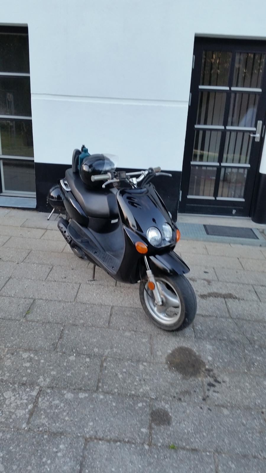 Yamaha neos billede 2