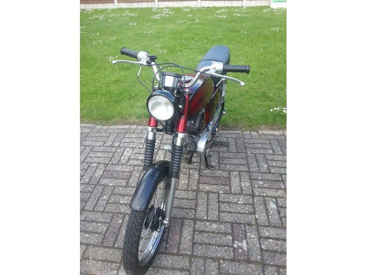 {{currentPhoto.altText}} billede {{currentPhoto.number}}