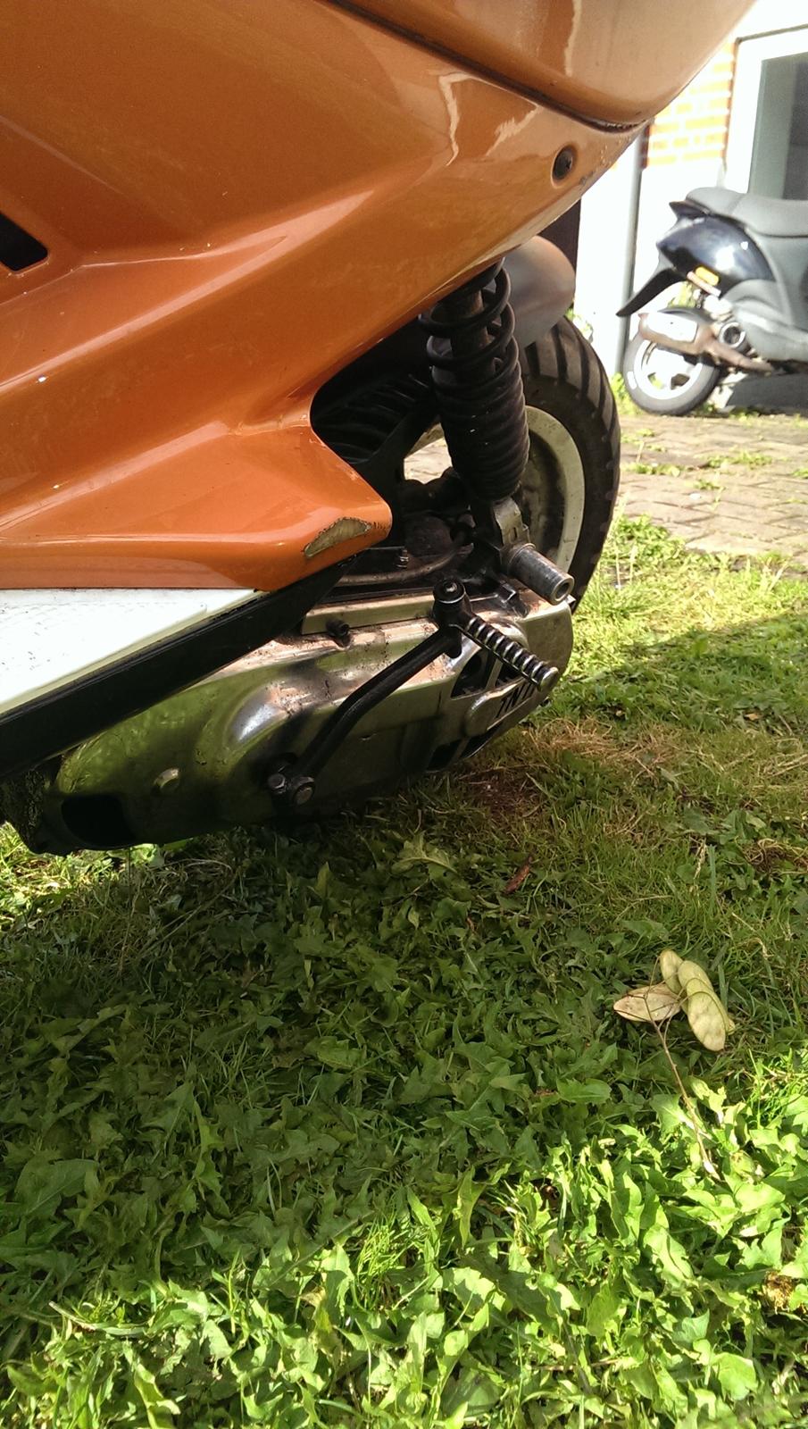 Yamaha aerox BB77 lc dd billede 8