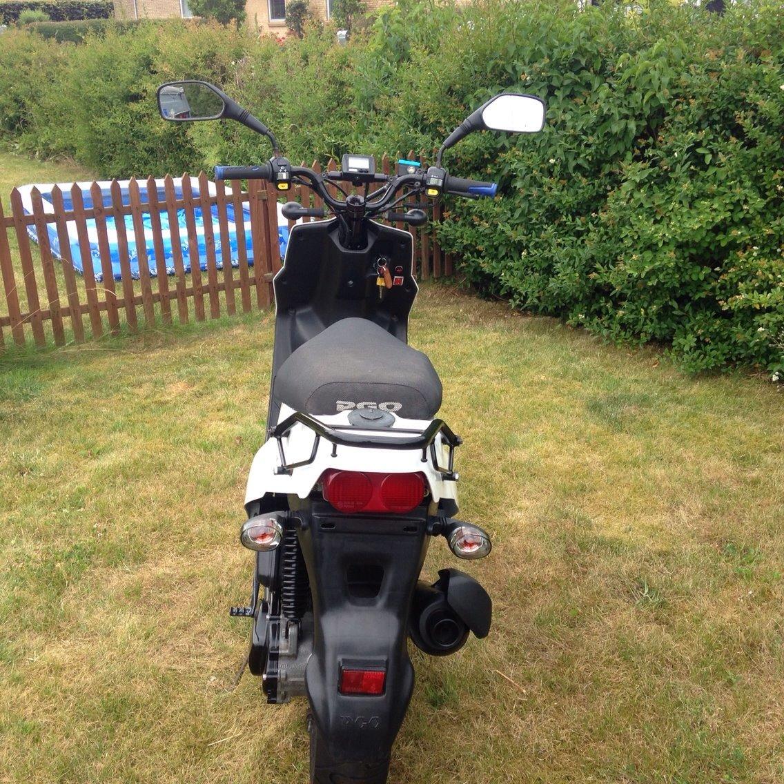 PGO Hot 50 Naked billede 5