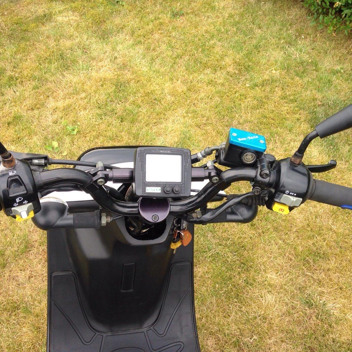 PGO Hot 50 Naked billede 13