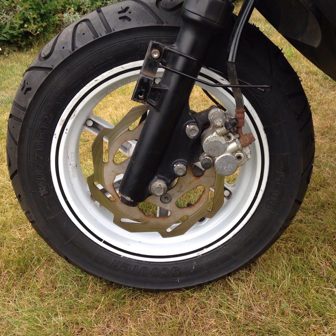 PGO Hot 50 Naked billede 16