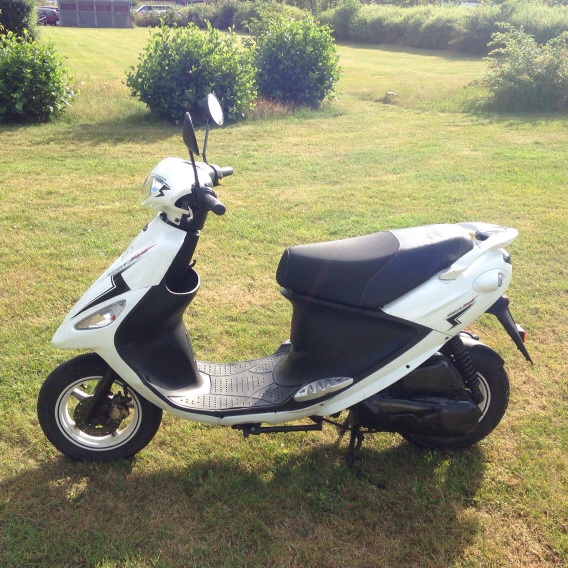 PGO White magic billede 3