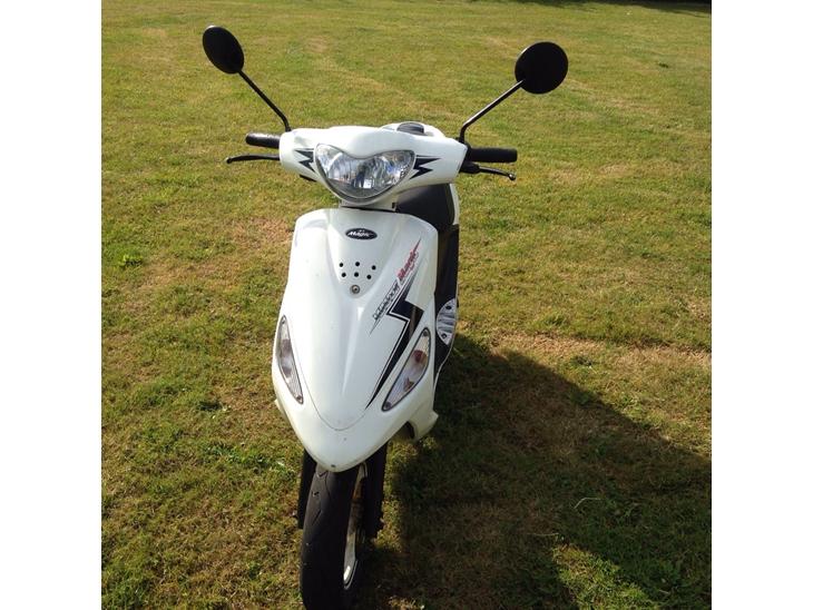 {{currentPhoto.altText}} billede {{currentPhoto.number}}