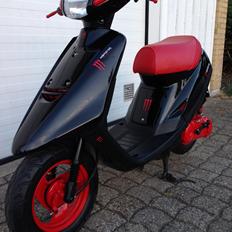 Yamaha Jog As red monster edition