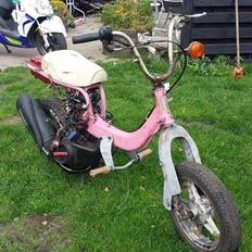 Suzuki Fz - 50. skilt af og pakket væk.