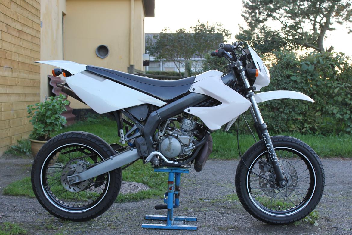 Derbi Senda SM Xtreme 50 - LC DD *Standart* billede 1