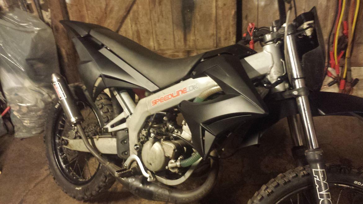 Gilera smt malossi edition - så blev den malet mat sort nye billeder på vej hvor motoren er blanksort og tydligere billed billede 1