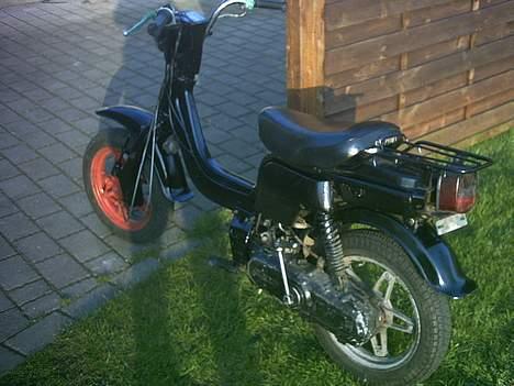 Suzuki fz50 (SOLGT) billede 2