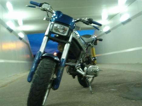 Suzuki street magic  (SOLGT) billede 10