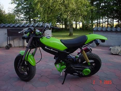 Suzuki Street"green devil" solgt billede 4