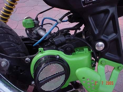 Suzuki Street"green devil" solgt billede 8