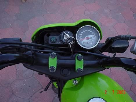 Suzuki Street"green devil" solgt billede 9