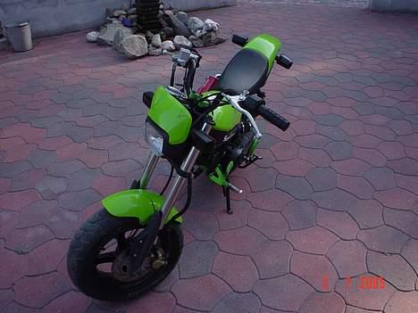 Suzuki Street"green devil" solgt billede 12
