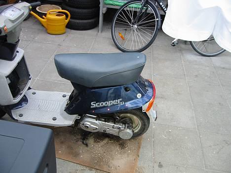 Suzuki Scooper GT (SOLGT :S) - Her kan du så (hvis du kigger godt efter) se de lysende dioder:D billede 8