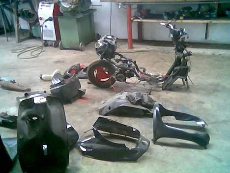 Yamaha Jog space projekt *Solgt* - sådan så den ud da jeg købte den. billede 1