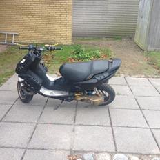 Peugeot speedfight 2