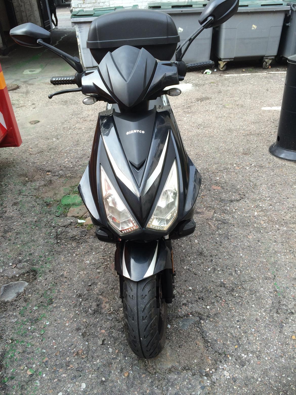 Giantco Lambros 45 billede 2