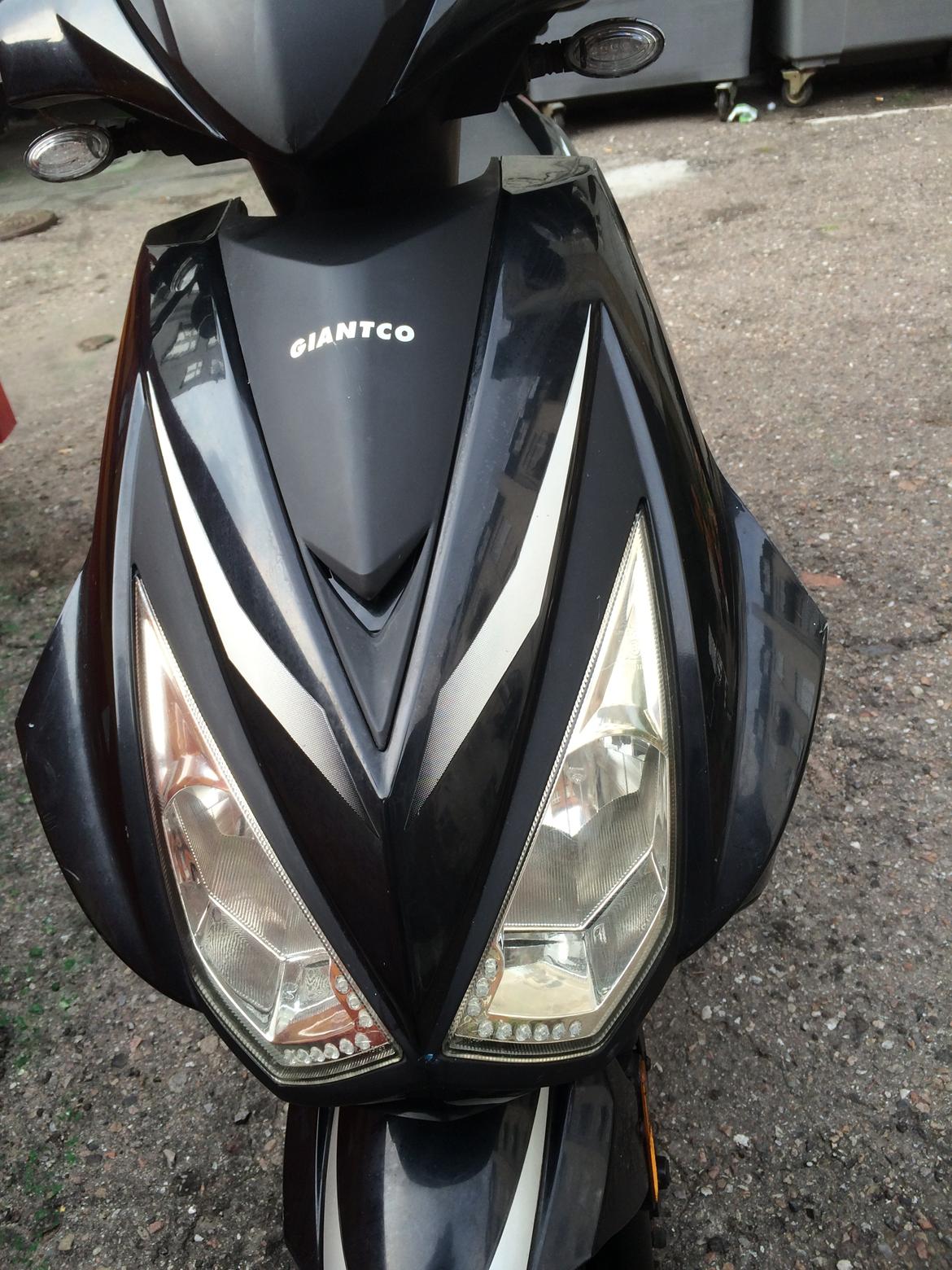 Giantco Lambros 45 billede 3