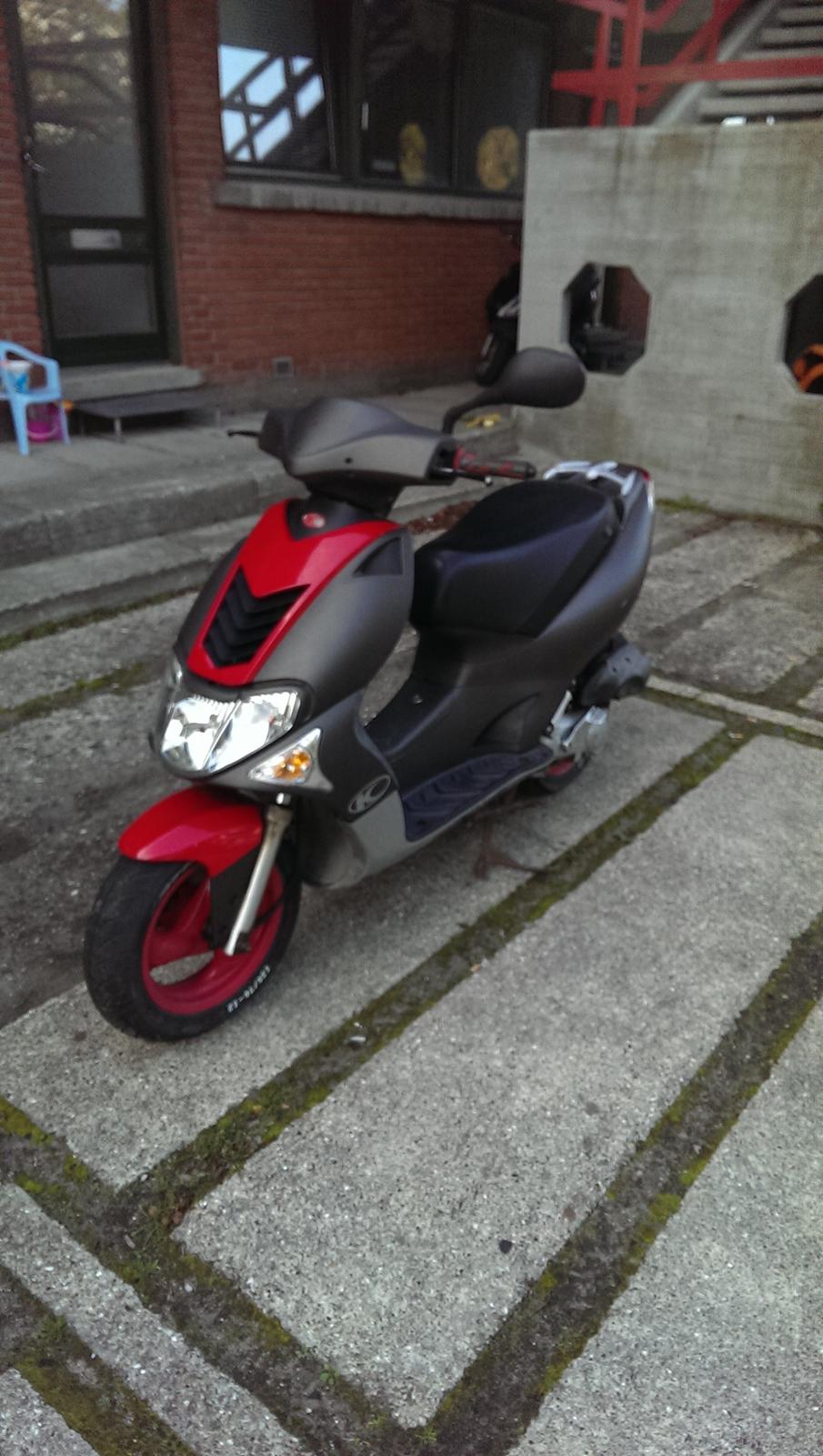 Kymco super 9 billede 1