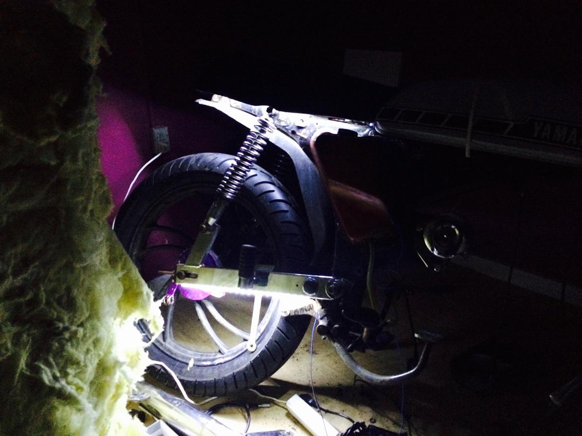 Yamaha FS1e DX 4 gear - LED Cool White under sadel og bagsvinger. billede 16