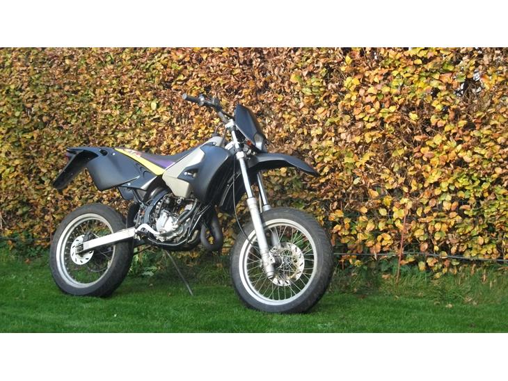 {{currentPhoto.altText}} billede {{currentPhoto.number}}