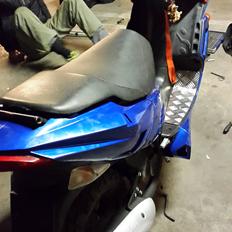 Peugeot speedfight 2