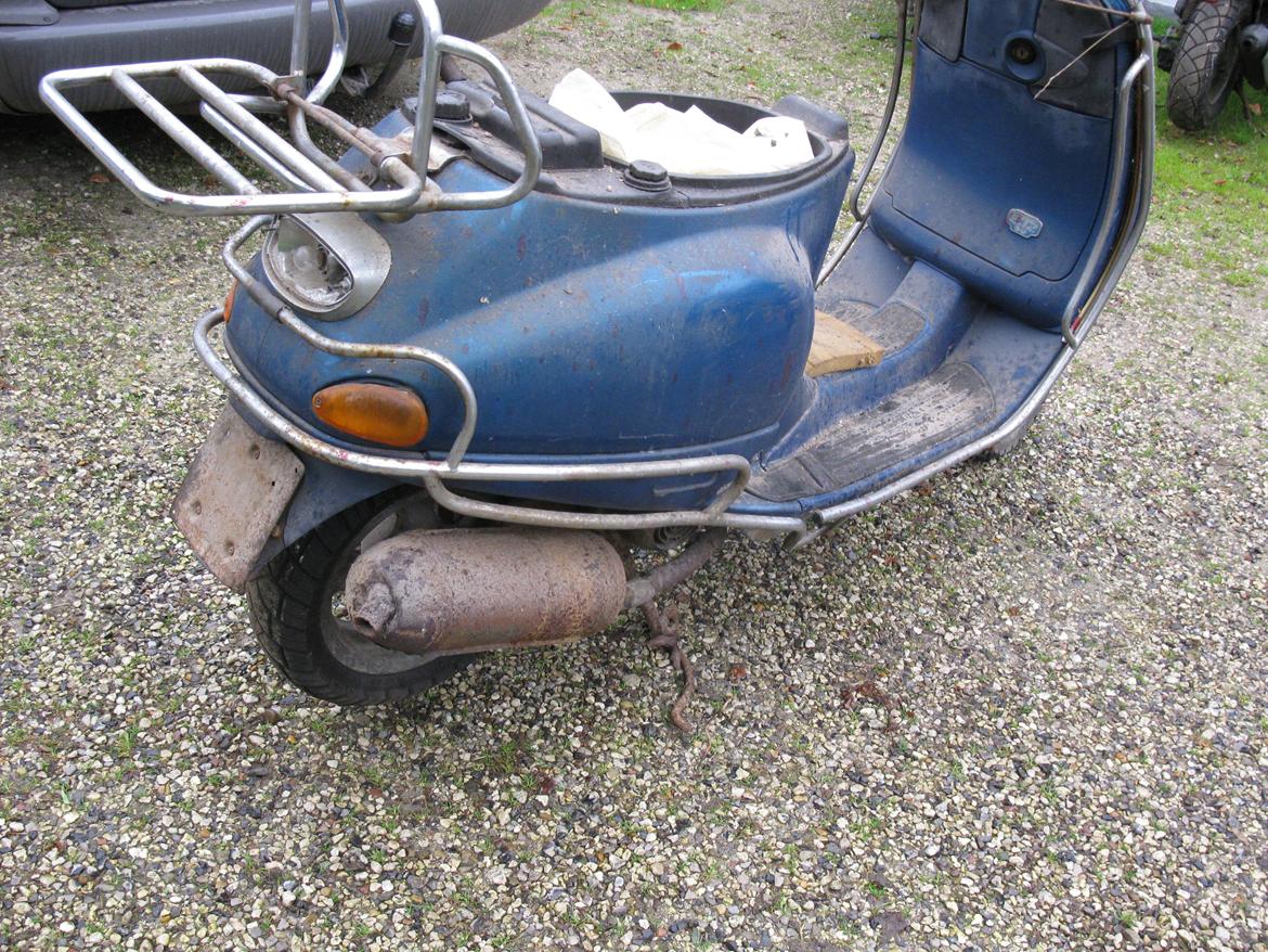 Vespa et 2 billede 7