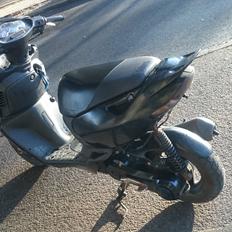 Aprilia Sonic GP (Solgt)