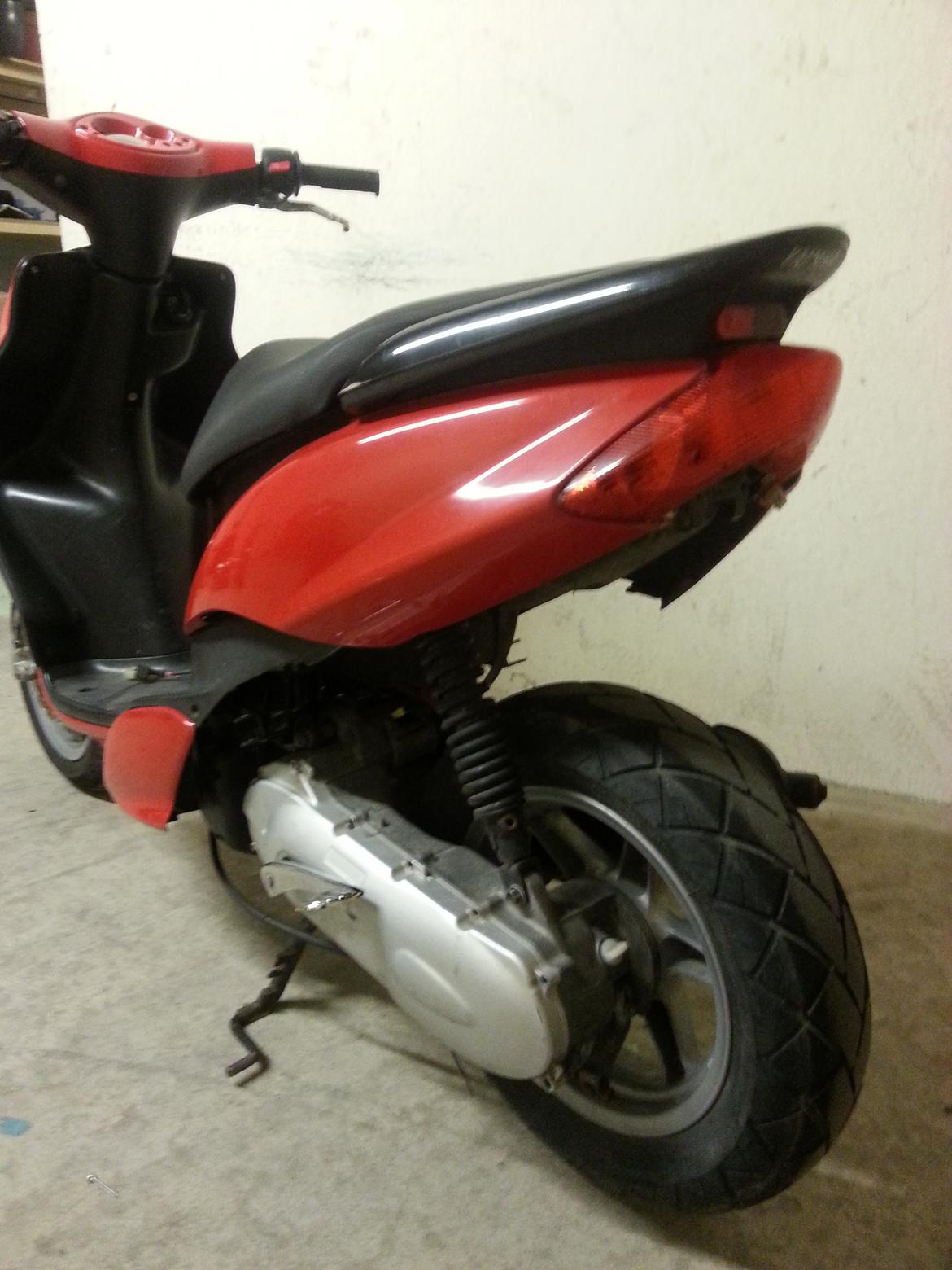 Yamaha jog r billede 3