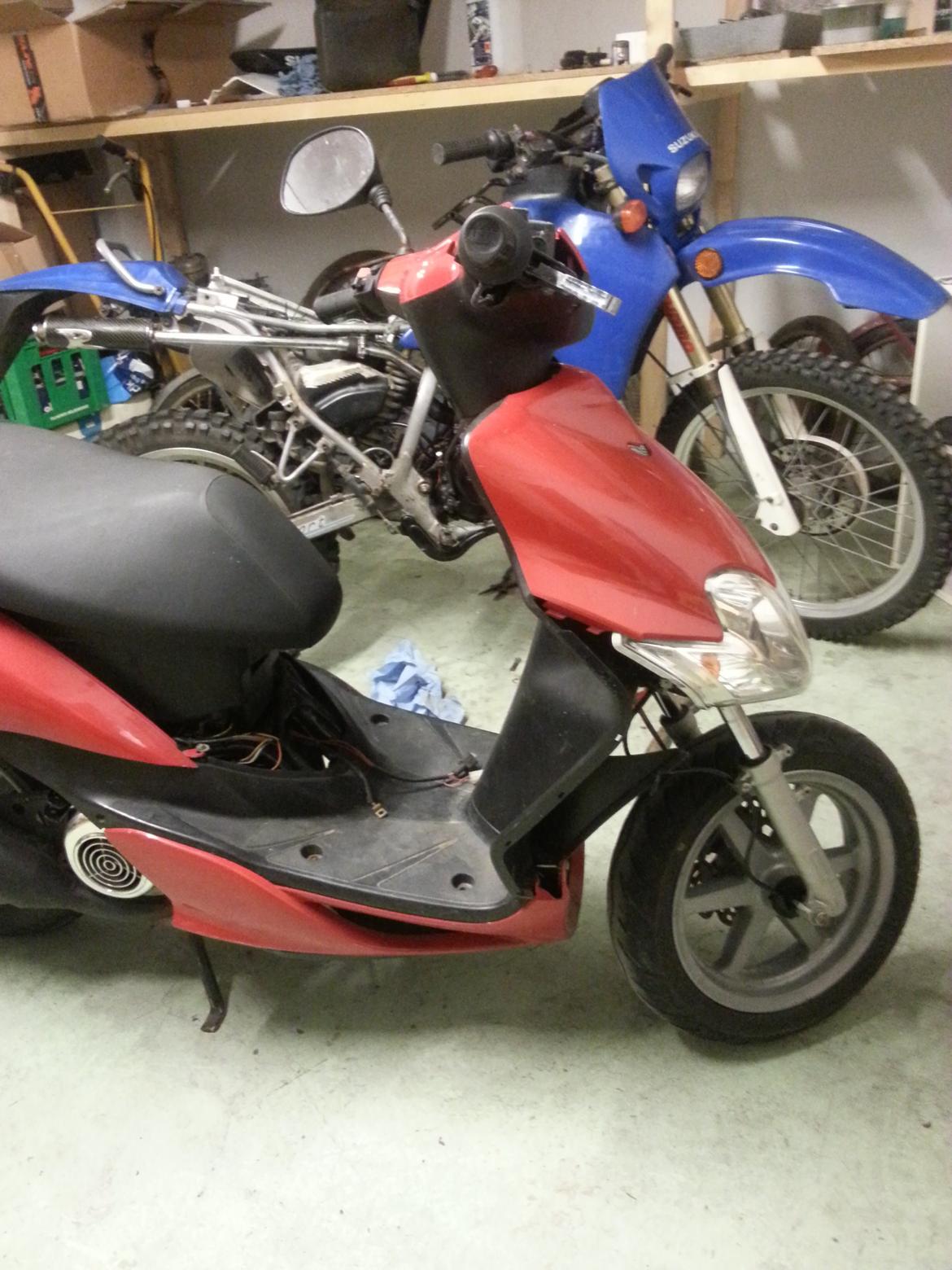 Yamaha jog r billede 6