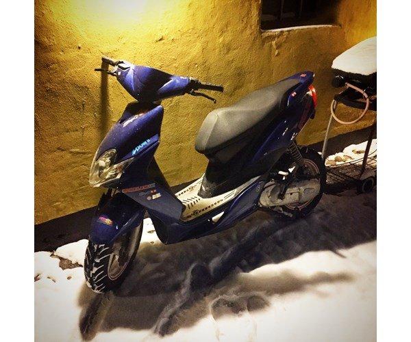 Yamaha Jog r ((solgt)) billede 2