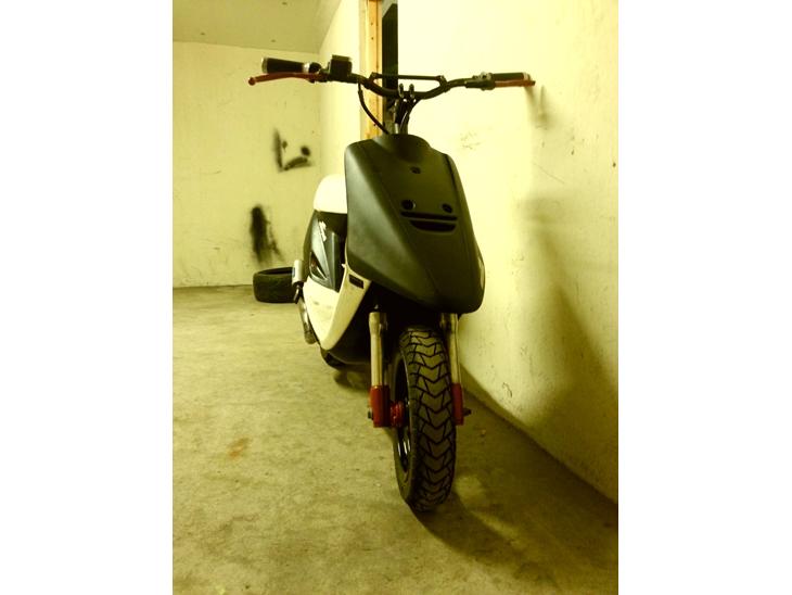 {{currentPhoto.altText}} billede {{currentPhoto.number}}