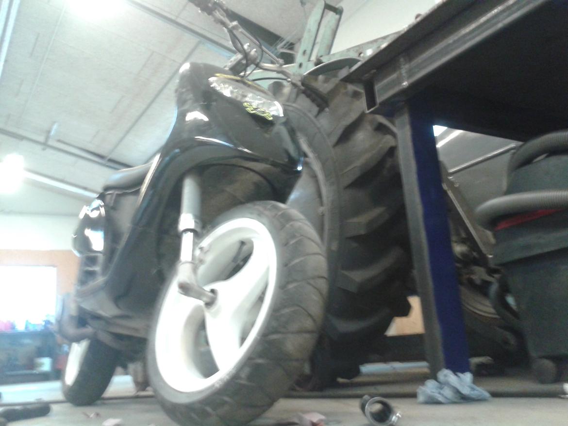 Piaggio Typhoon billede 2